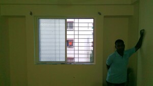 Room in 1 BHK Apartment at Sushrut Apartment, Narhe – for Sale