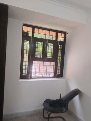 Room in 2 BHK Builder Floor at Vasant Kunj – for Rent