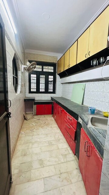 Kitchen in 2 BHK Builder Floor at Sector 57 – for Rent