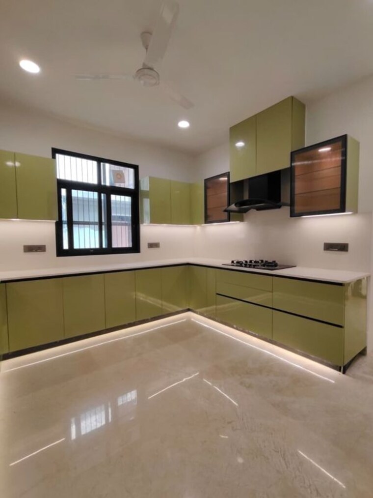 Kitchen, defence colony 3 Bedroom 2500 Sq.Ft. Builder Floor In Defence Colony Delhi 10096893