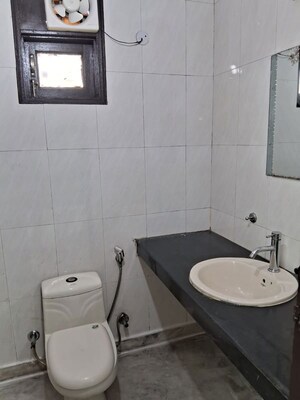 Bathroom in 3 BHK Builder Floor at Lajpat Nagar 4 – for Rent