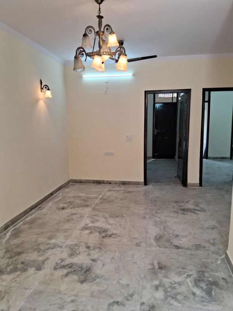 Room, lajpat nagar 4 3 Bedroom 1250 Sq.Ft. Builder Floor In Lajpat Nagar 4 Delhi 10096905