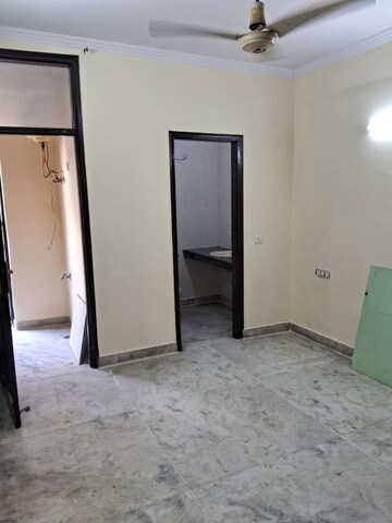 Room in 3 BHK Builder Floor at Lajpat Nagar 4 – for Rent