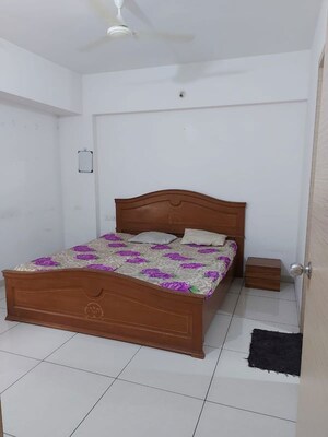 Bedroom in 2 BHK Apartment at Balewadi Plaza, Balewadi – for Rent