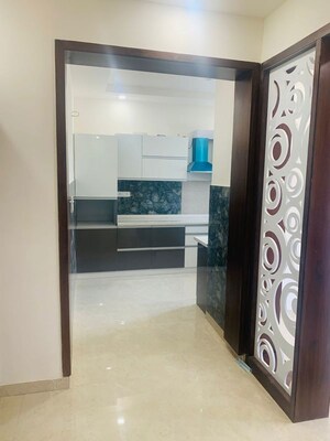 Parking in 3 BHK Builder Floor at BPTP District 3, Sector 85 – for Sale