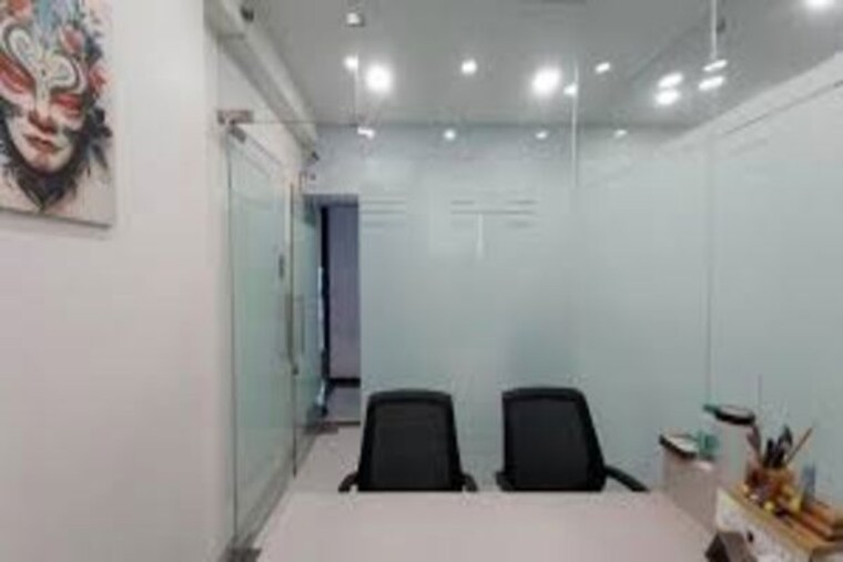 Team Area, andheri west Commercial Office Space 500 Sq.Ft. In Andheri West Mumbai 10096915