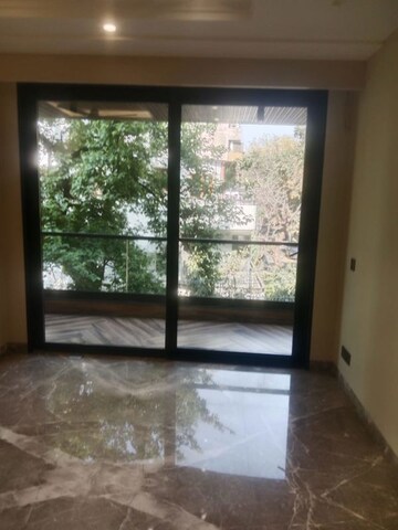 Room in 4 BHK Builder Floor at Gulmohar Park – for Sale