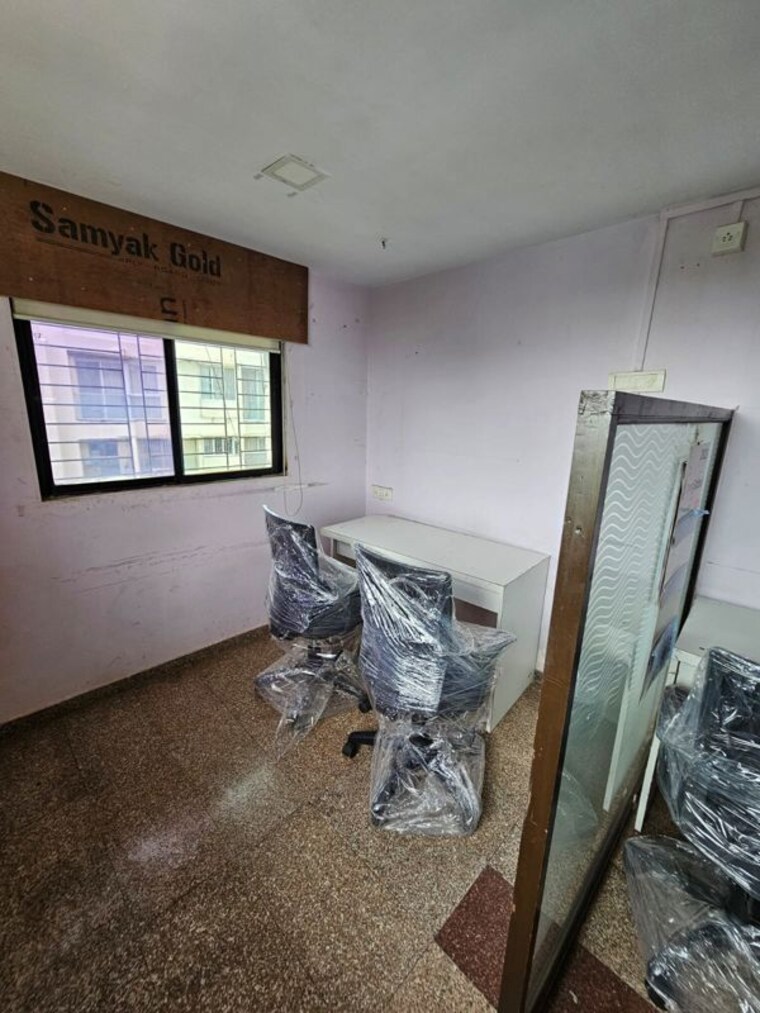 Team Area, naupada Commercial Office Space 650 Sq.Ft. In Naupada Thane 10096929