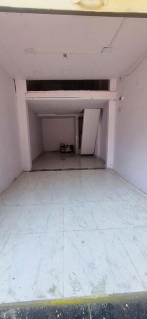 Room in  Office Space at Nav Madhuban CHS, Naupada – for Rent