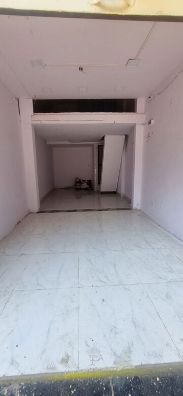 Room in  Office Space at Nav Madhuban CHS, Naupada – for Rent