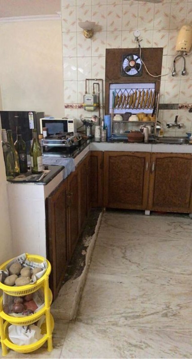 Kitchen, greater kailash i 2 Bedroom 1300 Sq.Ft. Builder Floor In Greater Kailash I Delhi 10096936