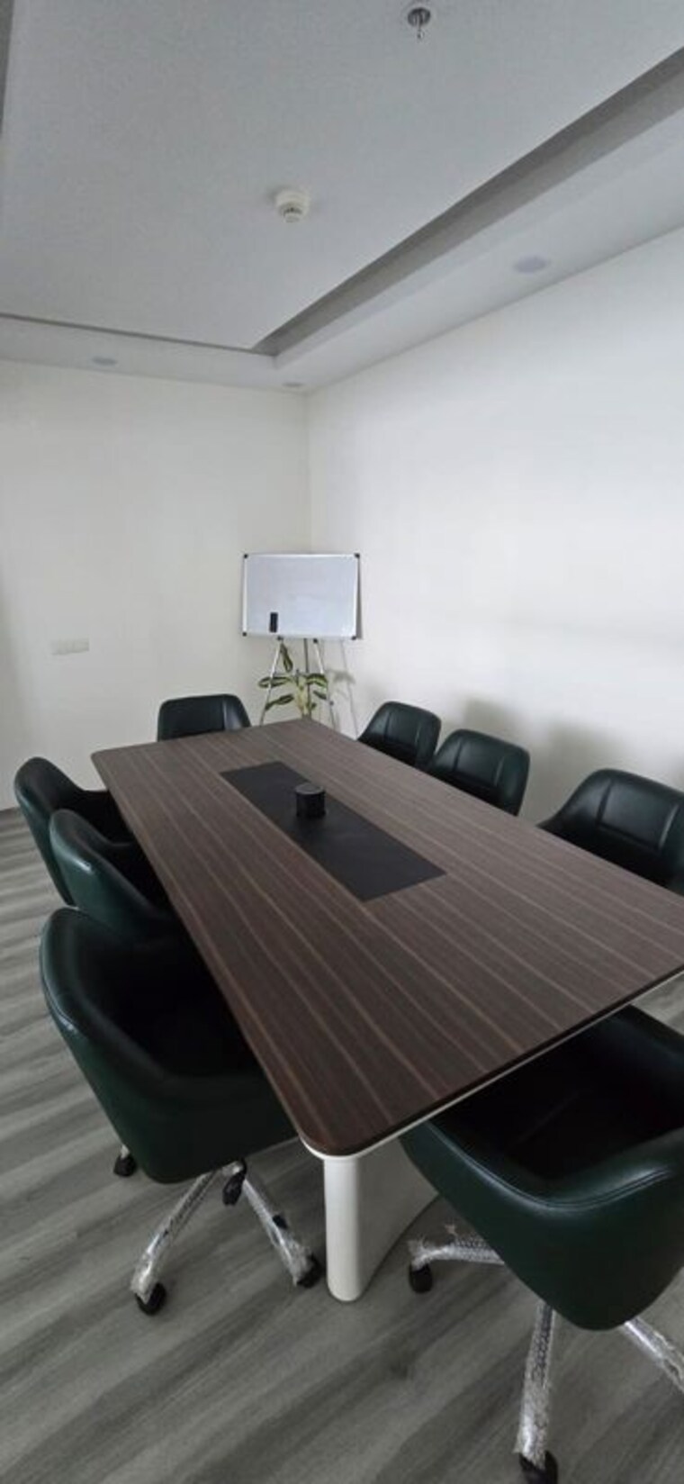 Team Area, emaar-mgf-digital-greens Commercial Office Space 2432 Sq.Ft. In Sector 61 Gurgaon 10096477