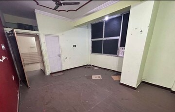 2 BHK Apartment For Rent in Husainganj