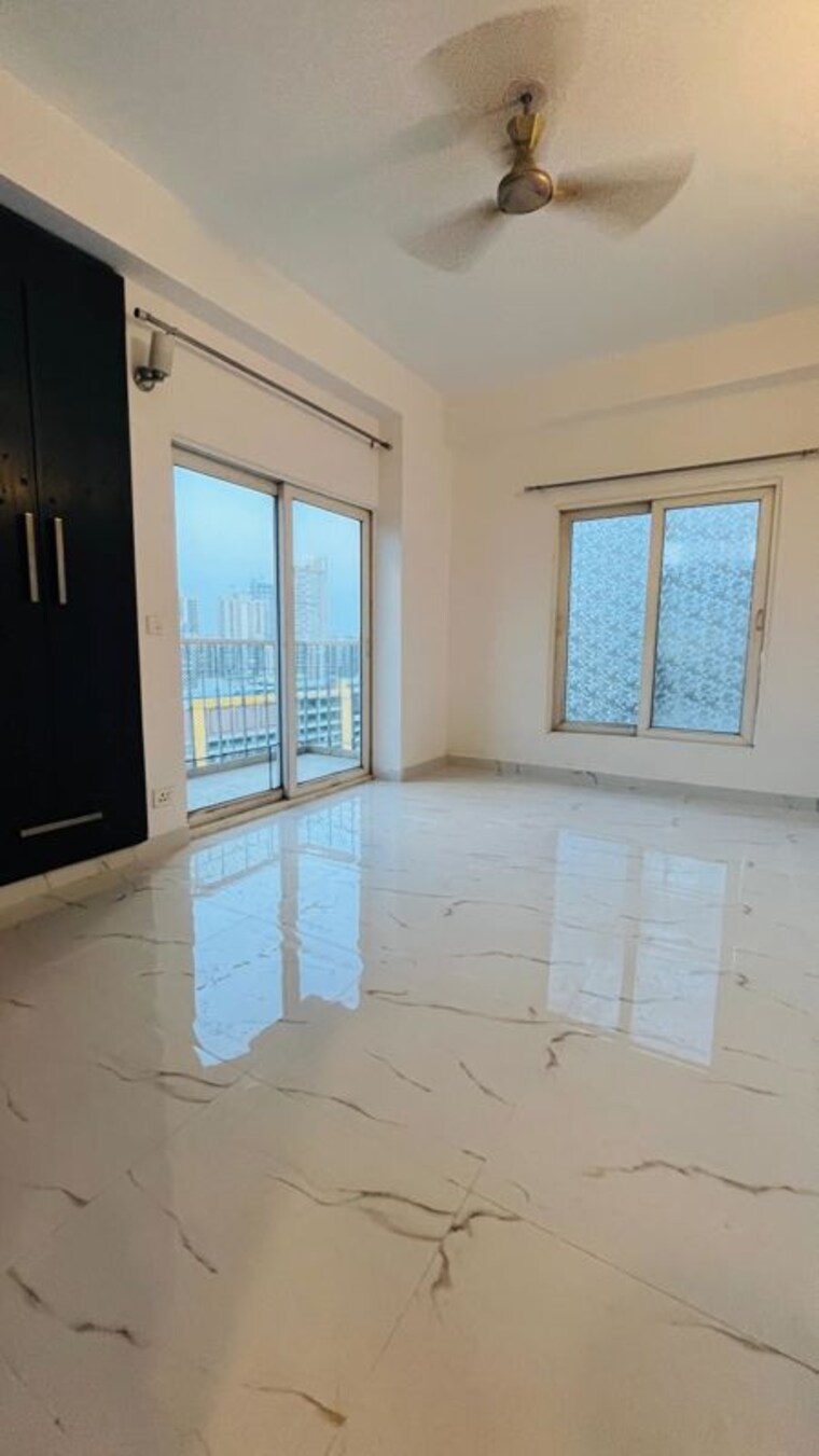 Room, mahagun-maple 5 Bedroom 4700 Sq.Ft. Penthouse In Sector 50 Noida 10096967