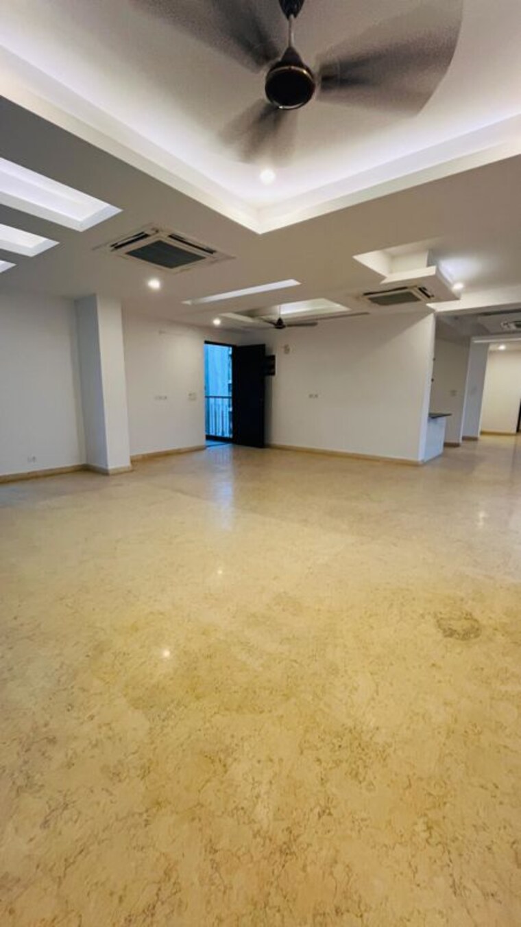 Room, mahagun-maple 5 Bedroom 4700 Sq.Ft. Penthouse In Sector 50 Noida 10096967