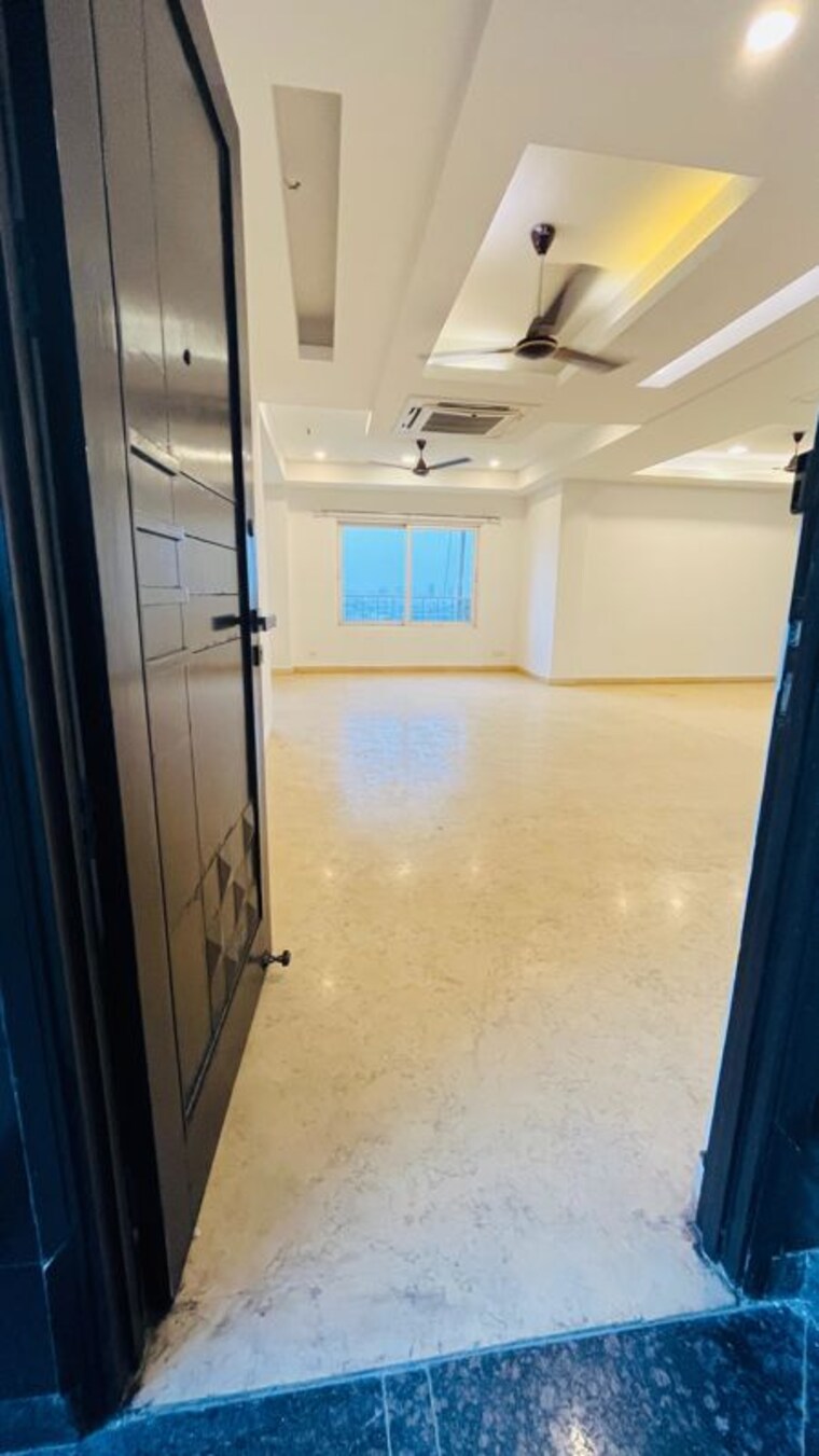 Room, mahagun-maple 5 Bedroom 4700 Sq.Ft. Penthouse In Sector 50 Noida 10096967