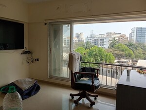 Gym in 1.5 BHK Apartment at Siddhi Aura, Andheri East – for Rent