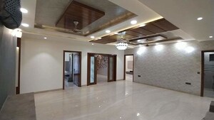 Room in 3 BHK Builder Floor at Puri Kohinoor, Sector 89 – for Sale
