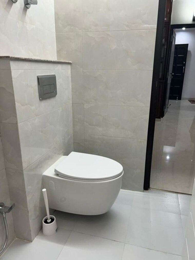 Bathroom, dwarka 3 Bedroom 1500 Sq.Ft. Apartment In Dwarka Delhi 10096973