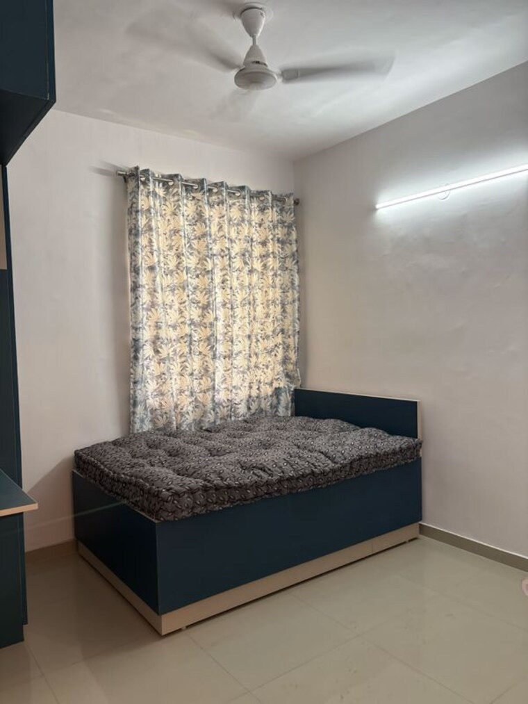 Living Room, pyramid-altia 3 Bedroom 800 Sq.Ft. Apartment In Sector 70a Gurgaon 10096977