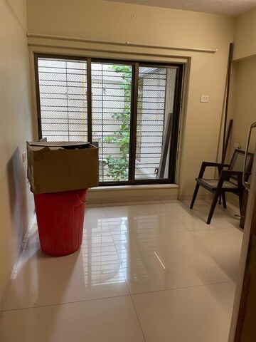 Team Area in 3 BHK Apartment at Elizabeth Home, Santacruz West – for Sale
