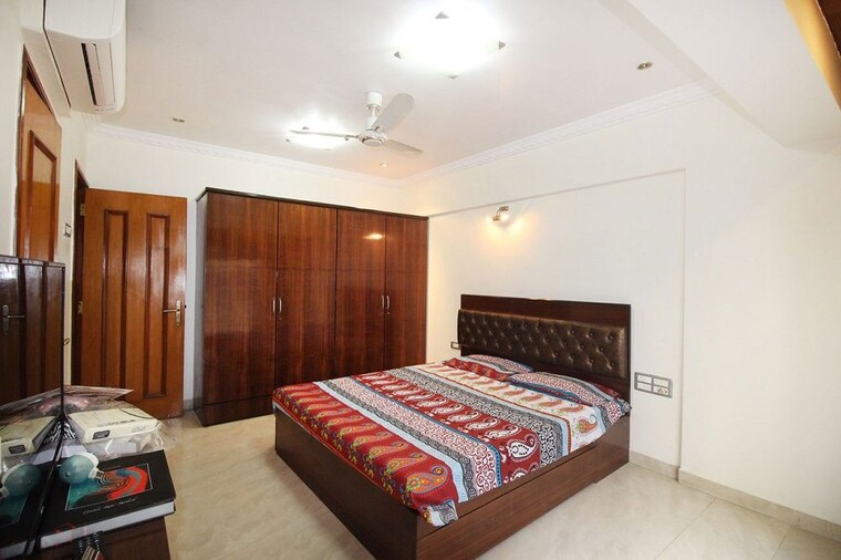 Bedroom, bandra west 3 Bedroom 1100 Sq.Ft. Apartment In Bandra West Mumbai 10096996