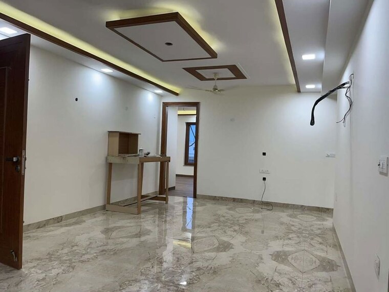 Room, puri-kohinoor 3 Bedroom 151 Sq.Yd. Builder Floor In Sector 89 Faridabad 10097005