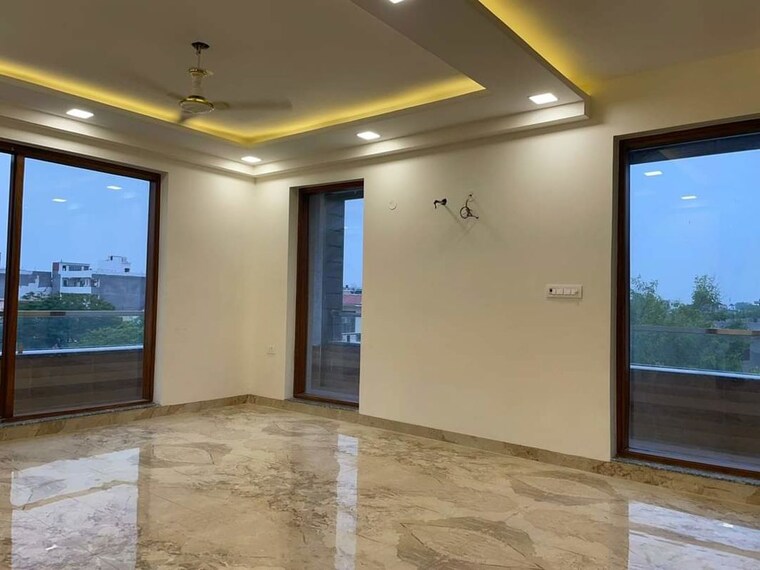 Room, puri-kohinoor 3 Bedroom 151 Sq.Yd. Builder Floor In Sector 89 Faridabad 10097005