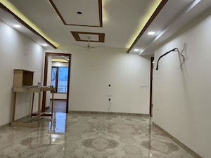 Room in 3 BHK Builder Floor at Puri Kohinoor, Sector 89 – for Sale