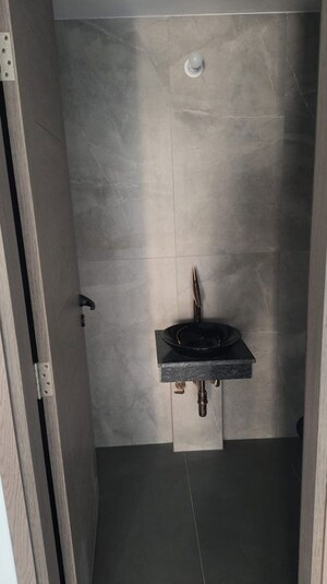 Bathroom in 3.5 BHK Apartment at Shalimar One World Belvedere Court 3, Gomti Nagar – for Rent