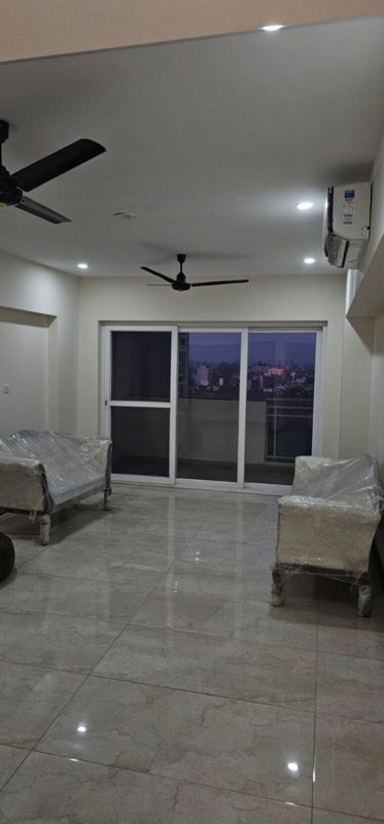 Living Room, aerocity 3.5 Bedroom 3500 Sq.Ft. Apartment In Aerocity Mohali 10097036