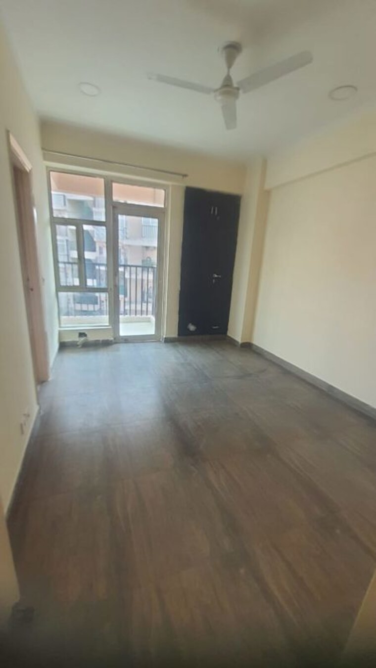 Room, gaur-city-2-16th-avenue 2 Bedroom 1060 Sq.Ft. Apartment In Sector 16c Greater Noida Greater Noida 10097055