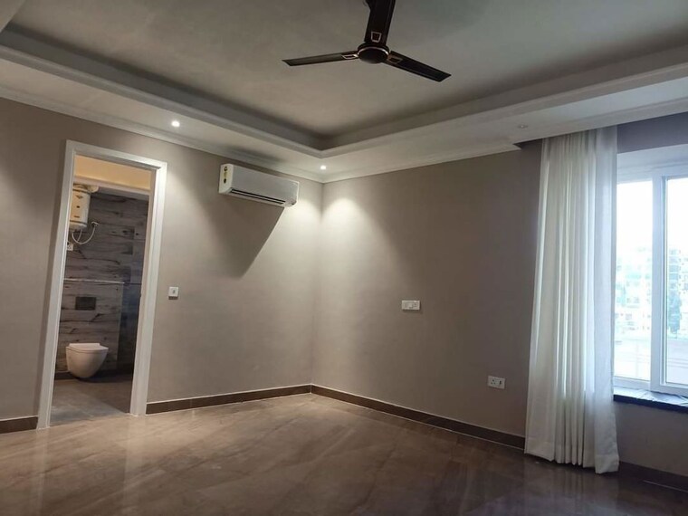 Room, puri-kohinoor 3 Bedroom 140 Sq.Yd. Builder Floor In Sector 89 Faridabad 10097057