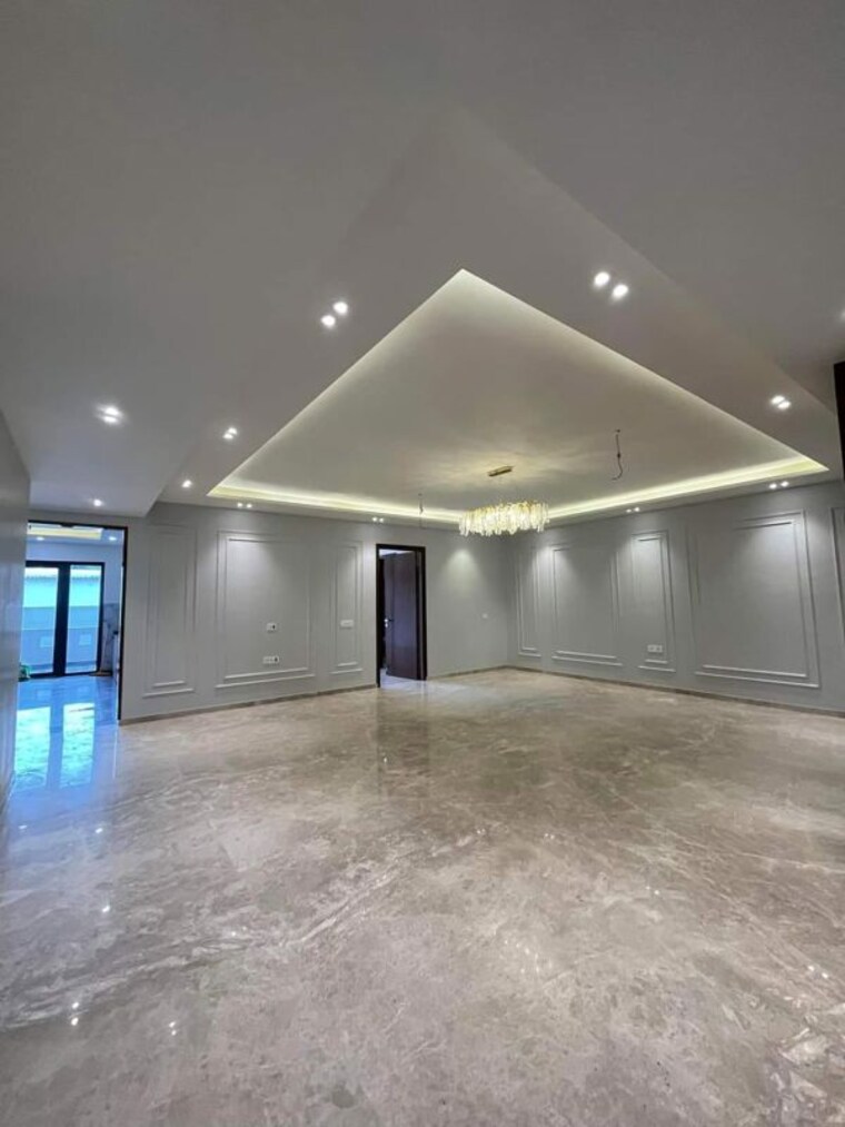 Room, puri-kohinoor 3 Bedroom 140 Sq.Yd. Builder Floor In Sector 89 Faridabad 10097057