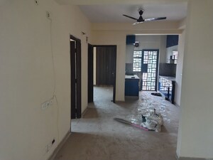 Room in 3 BHK Apartment at Exotica Dreamville, Sector 16c Greater Noida – for Rent