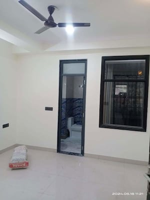 Building Lobby in 3 BHK Builder Floor at Vasant Kunj – for Rent