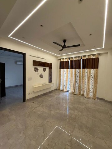 3 BHK Builder Floor For Rent in Sector 57
