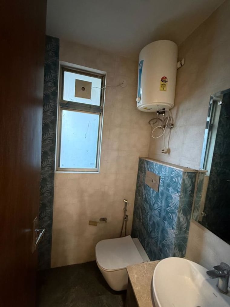 Bathroom, sector 57 3 Bedroom 2250 Sq.Ft. Builder Floor In Sector 57 Gurgaon 10097135