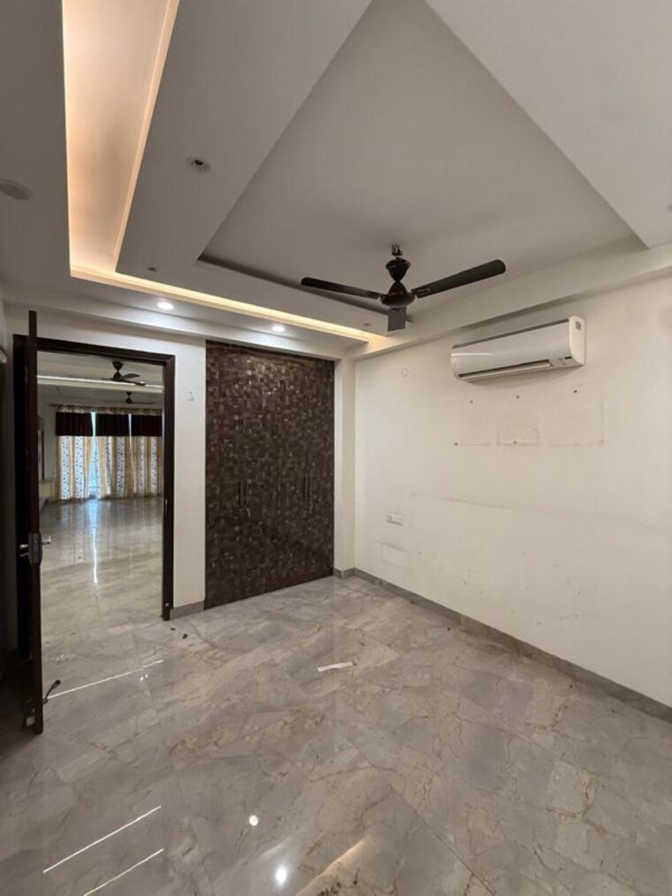 Room, sector 57 3 Bedroom 2250 Sq.Ft. Builder Floor In Sector 57 Gurgaon 10097135