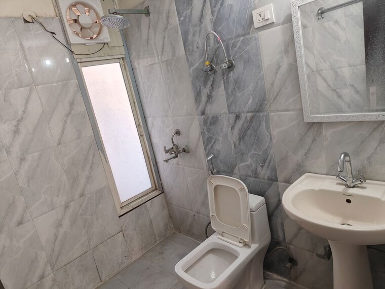 Bathroom, trident-embassy 4 Bedroom 2285 Sq.Ft. Apartment In Sector 1 Greater Noida Greater Noida 10097262