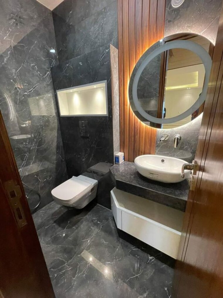 Bathroom, puri-kohinoor 3 Bedroom 160 Sq.Yd. Builder Floor In Sector 89 Faridabad 10097258