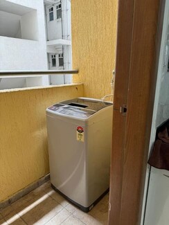 2 BHK + Pooja Room Apartment For Rent in Kohinoor Zen Estate