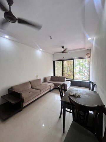 1 BHK Apartment For Rent in Seven Bunglow