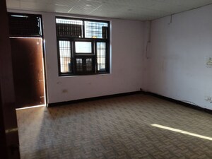 Room in  Warehouse at Sector 63 – for Rent