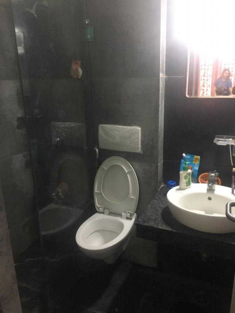 Bathroom, supreme-palms-villas 2 Bedroom 1000 Sq.Ft. Apartment In Baner Pune 10097515