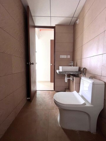 Bathroom in 2 BHK Apartment at Kalpataru Immensa, Kolshet Road – for Rent