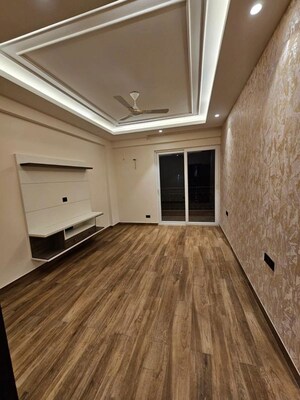 Room in 3 BHK Apartment at Ansal API Esencia, Sector 67 – for Sale