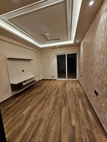 Room in 3 BHK Apartment at Ansal API Esencia, Sector 67 – for Sale