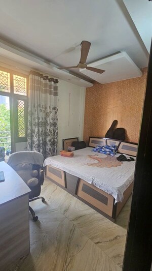 Master Bedroom in 2 BHK Builder Floor at Rohini Sector 25 – for Sale