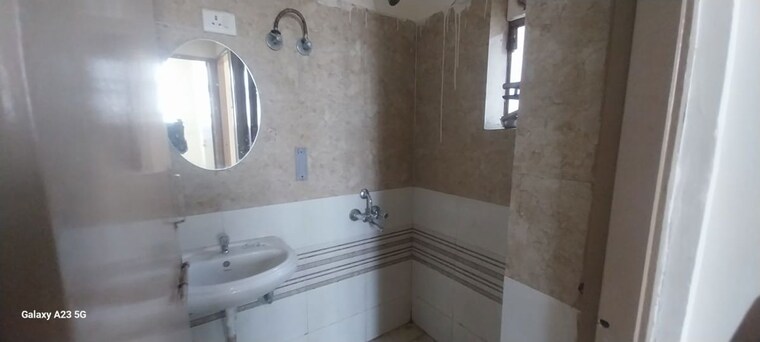 Bathroom, pareena-laxmi-apartments 2 Bedroom 589 Sq.Ft. Apartment In Sector 99 Gurgaon 10098023